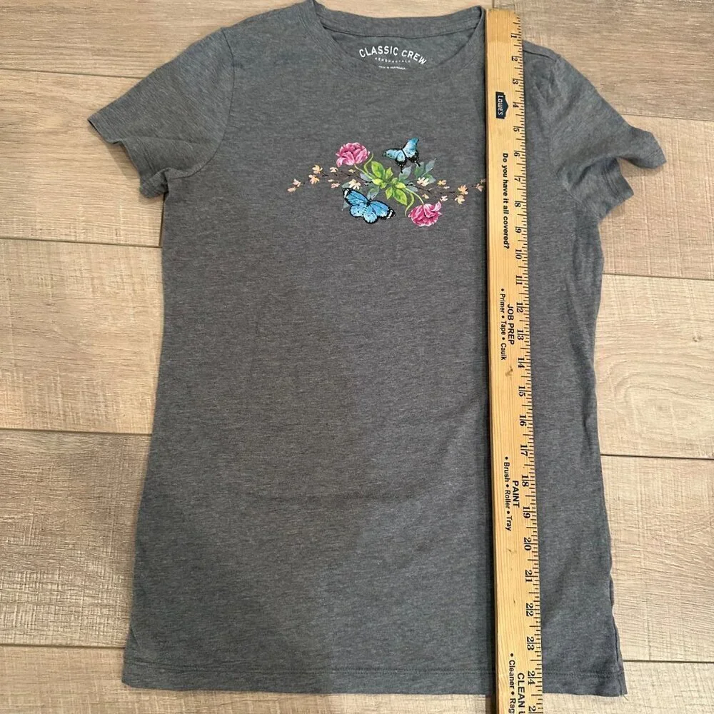AEROPOSTALE GRAY CLASSIC CREW T SHIRT BLUE BUTTERFLIES WOMENS MEDIUM